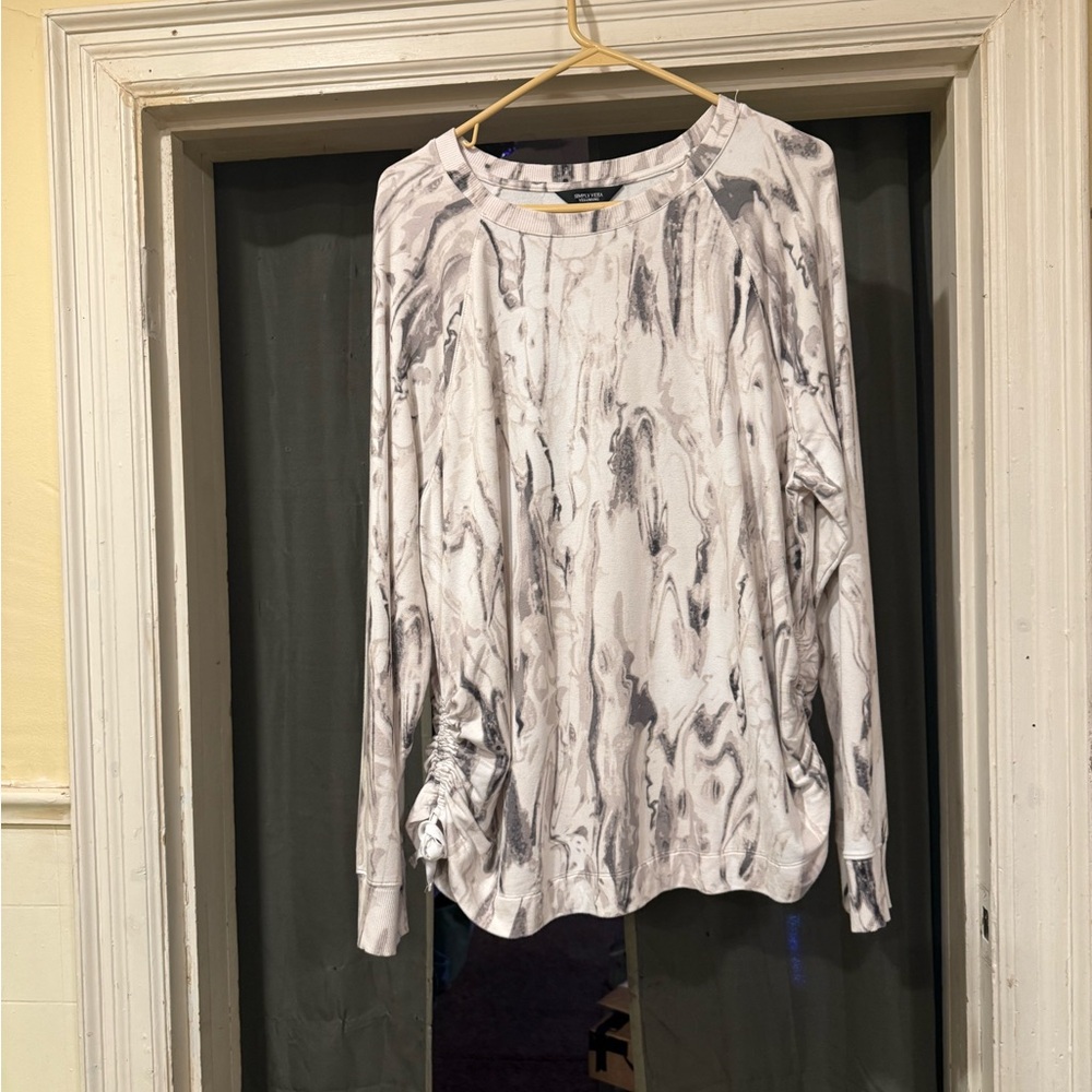 Vera Wang Marble Print Women's Top
